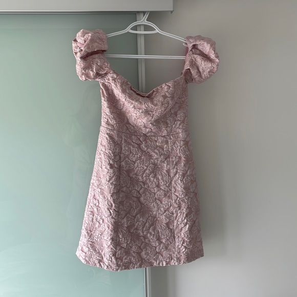 ASTR THE LABEL - Picture 1 of 4